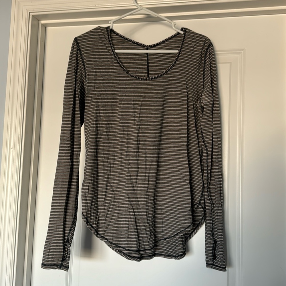 Lululemon top